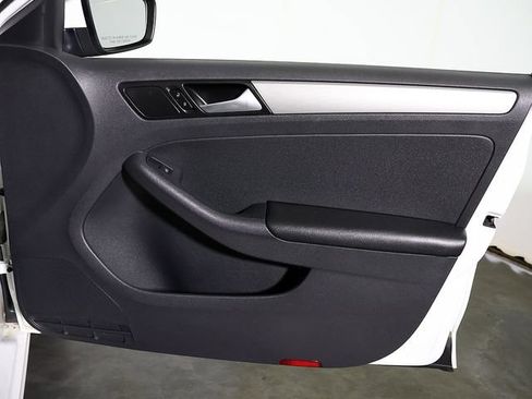 Used 2017 Volkswagen Jetta S FWD image 30