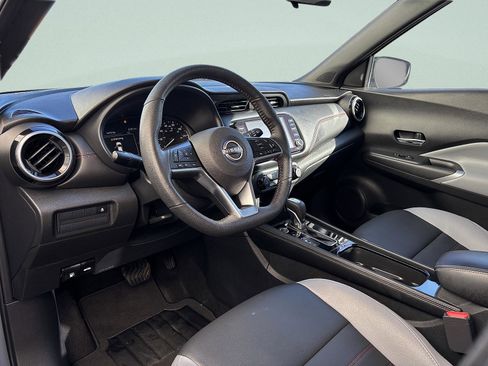 Used 2023 Nissan Kicks SR w/ SR Premium Package image 14