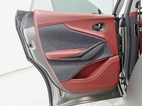 Used 2021 Aston Martin DBX image 42