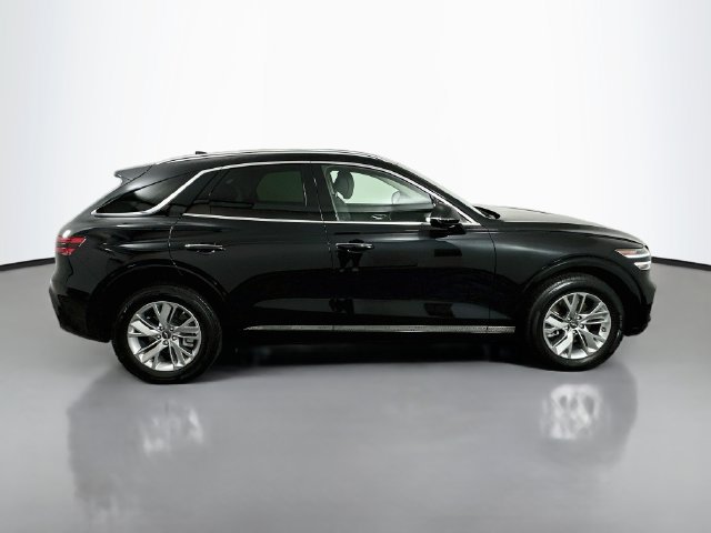 Used 2022 Genesis GV70 2.5T AWD/4WD image 4