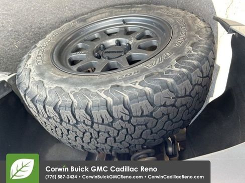 Used 2016 GMC Yukon SLT image 12