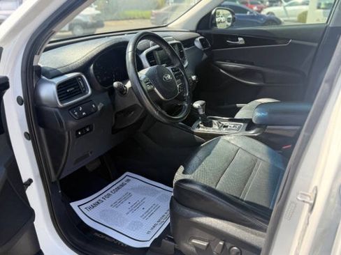 Used 2019 Kia Sorento EX FWD image 10