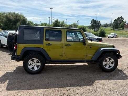 Used 2010 Jeep Wrangler Unlimited Rubicon AWD/4WD image 7