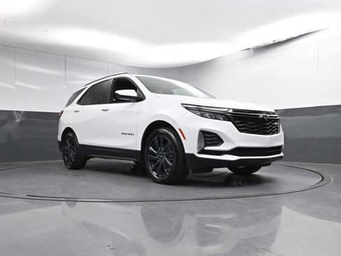 Used 2024 Chevrolet Equinox RS w/ LPO, Floor Liner Package image 29