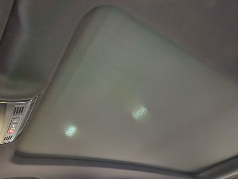 Used 2024 Volkswagen Tiguan SE R-Line image 43