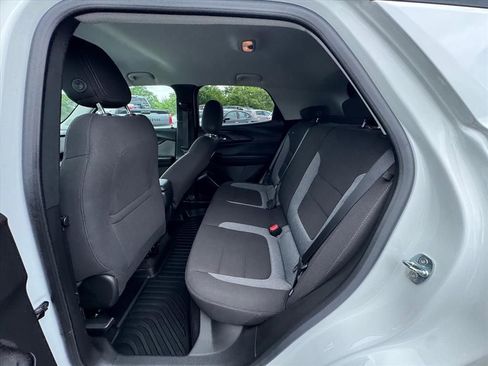 Used 2023 Chevrolet TrailBlazer LT FWD image 11