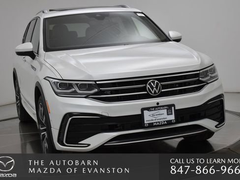 Used 2022 Volkswagen Tiguan SEL R-Line image 11