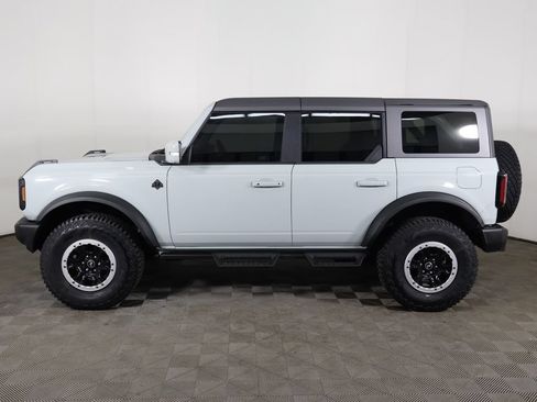 Used 2023 Ford Bronco Outer Banks w/ Sasquatch Package AWD/4WD image 18