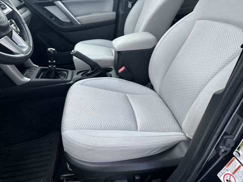 Used 2018 Subaru Forester 2.5i Premium image 11