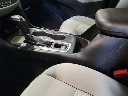 Used 2019 Chevrolet Equinox LT FWD image 26