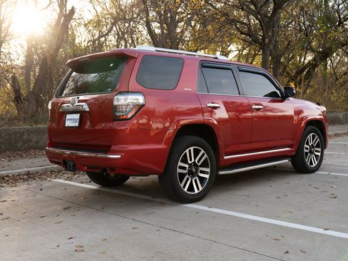 Used 2016 Toyota 4Runner Limited image 9