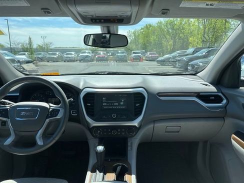 Used 2019 GMC Acadia SLE FWD image 26