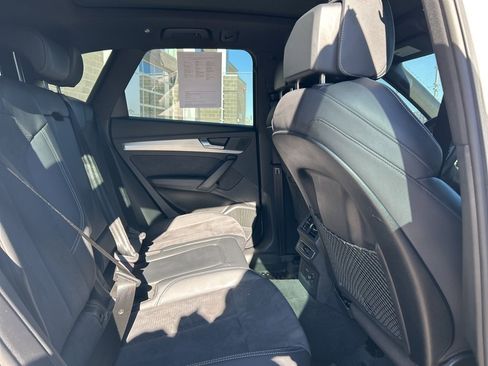 Certified 2024 Audi Q5 e Premium Plus w/ Premium Plus Package image 28