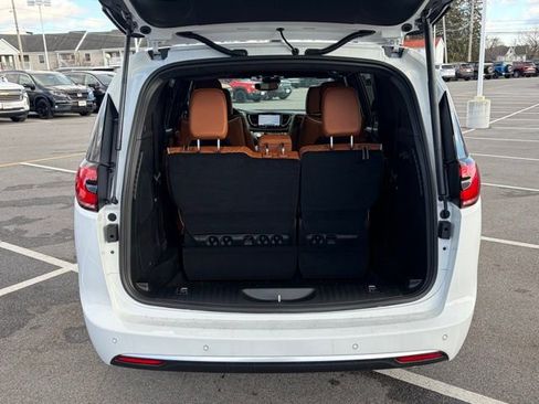 New 2026 Chrysler Pacifica Pinnacle image 7