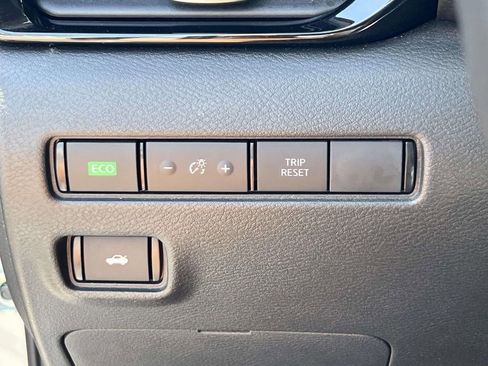 Used 2023 Nissan Sentra SV w/ All-Weather Package FWD image 19