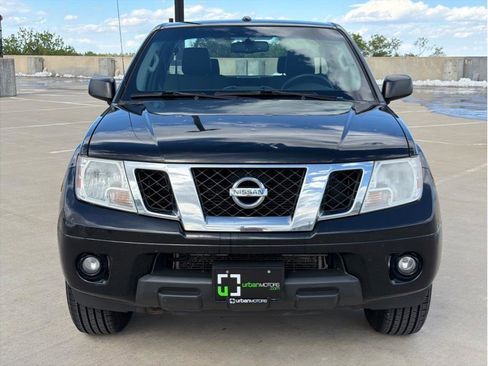 Used 2014 Nissan Frontier SV w/ SV Value Truck Package AWD/4WD image 2