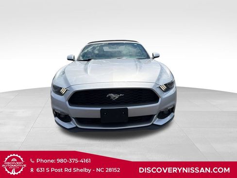 Used 2017 Ford Mustang Premium RWD image 4