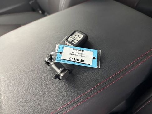 Certified 2024 Honda Passport Black Edition image 36