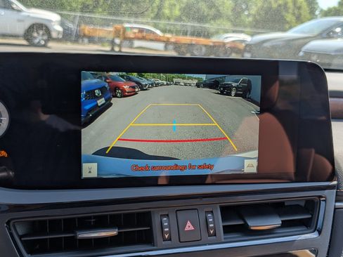 Certified 2025 Lexus ES 350 w/ Premium Package FWD image 29