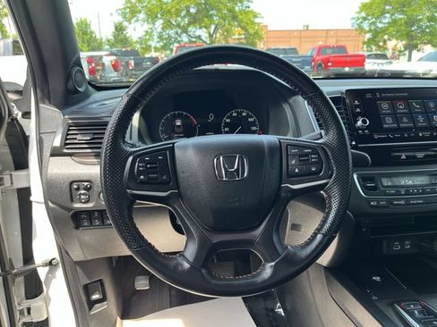 Used 2025 Honda Ridgeline TrailSport image 13
