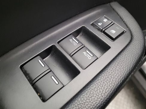 Used 2017 Honda Pilot Touring image 27