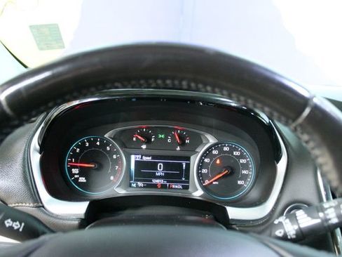 Used 2018 Chevrolet Traverse LT FWD image 17