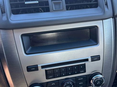 Used 2011 Ford Fusion S image 28