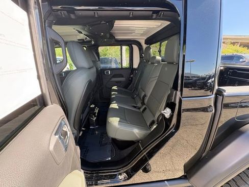 New 2026 Jeep Gladiator Mojave w/ Steel Bumper Group AWD/4WD image 23
