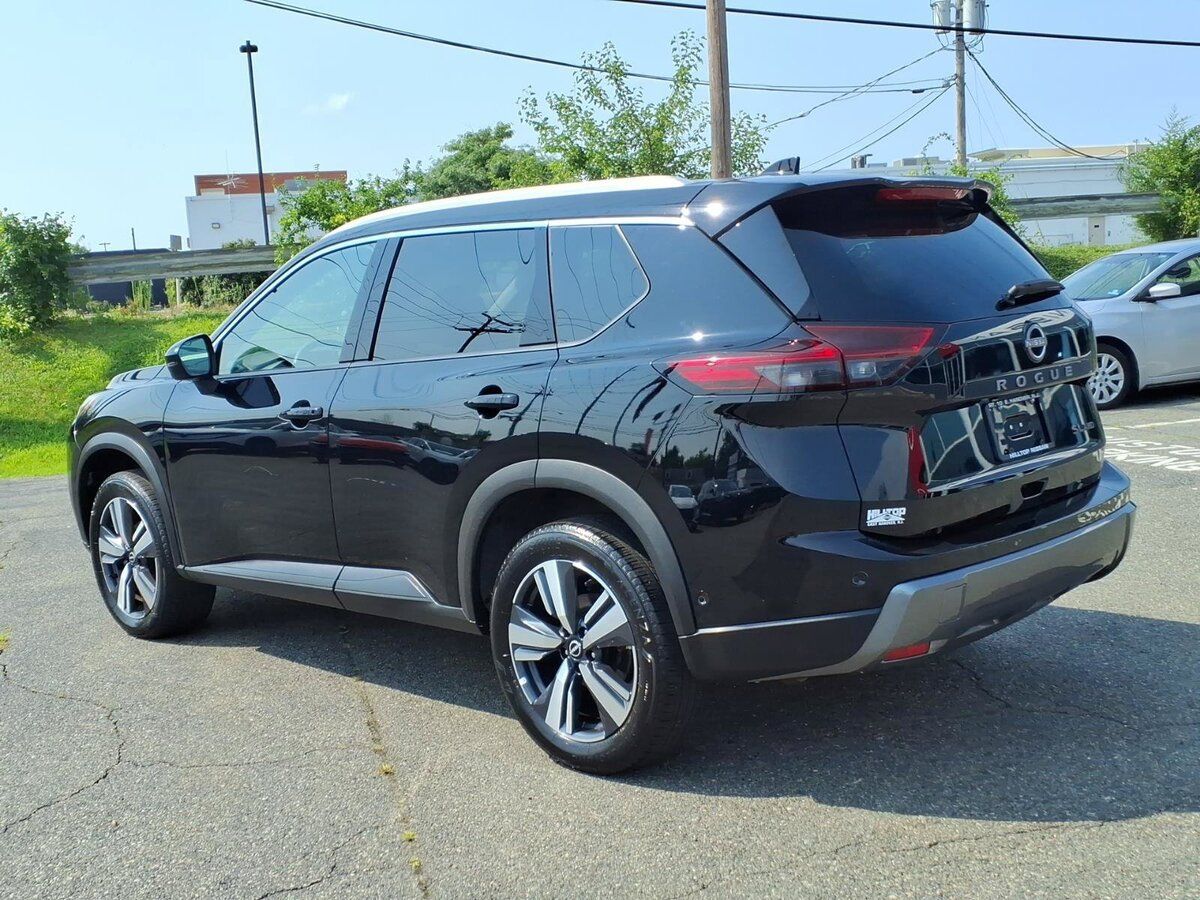 Used 2026 Nissan Rogue SL AWD/4WD image 7