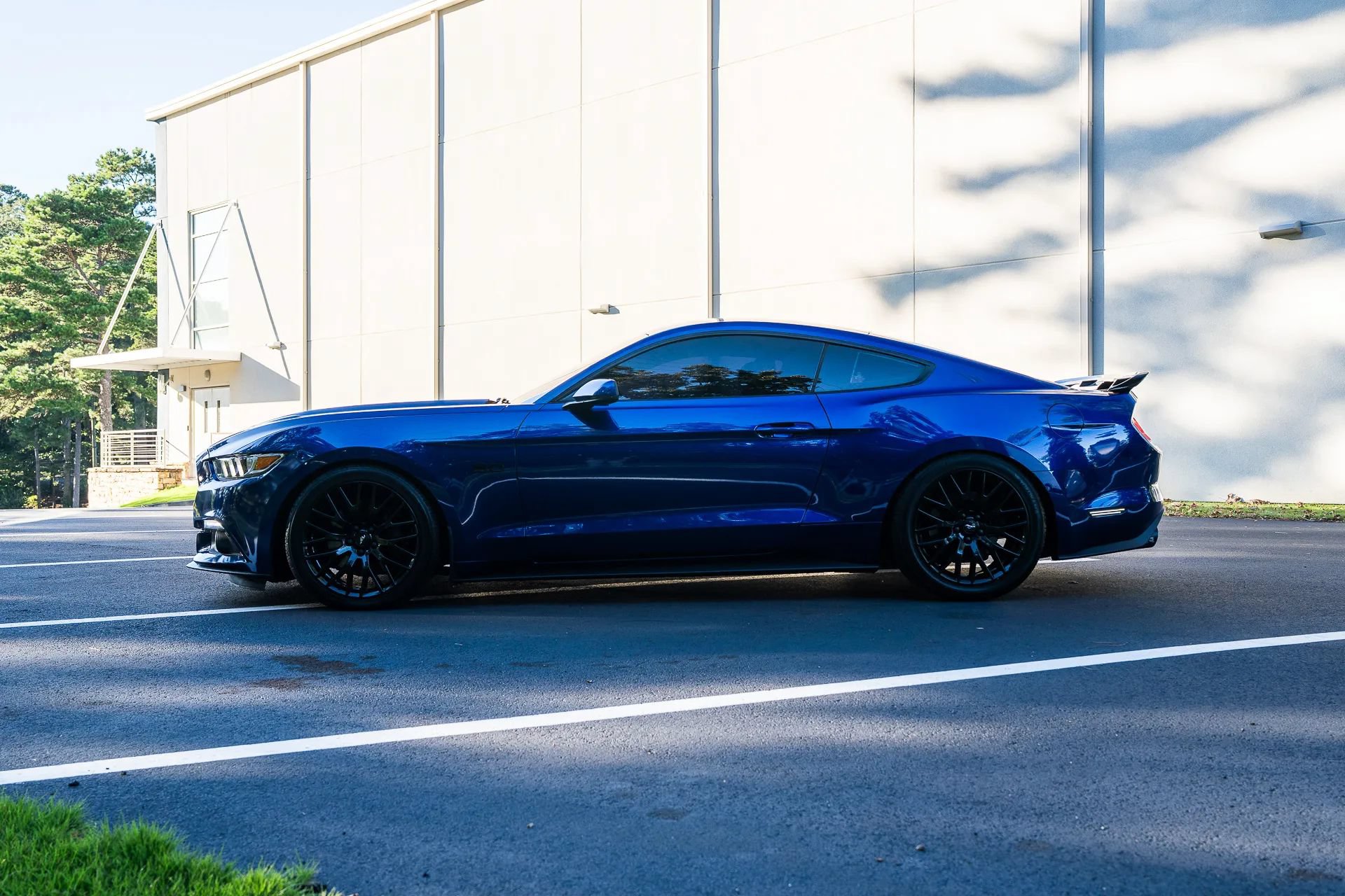 Used 2016 Ford Mustang GT Premium RWD image 4