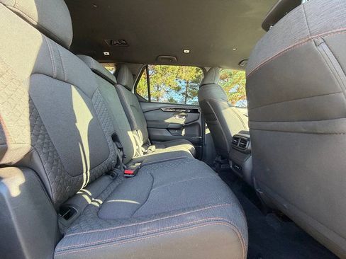 Used 2025 Honda Pilot Sport image 19