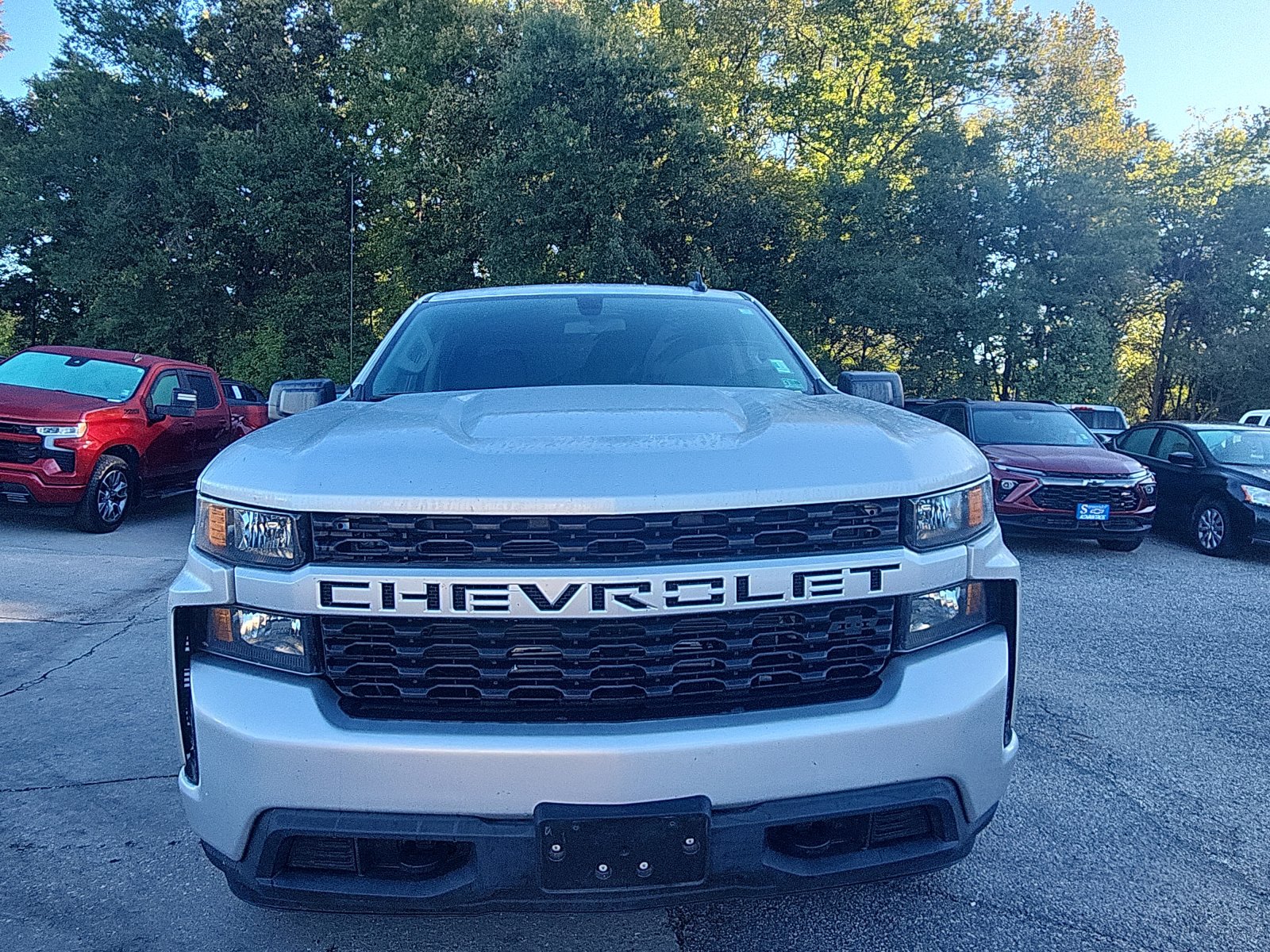 Used 2022 Chevrolet Silverado 1500 Custom w/ LPO, Dark Essentials Package AWD/4WD image 8