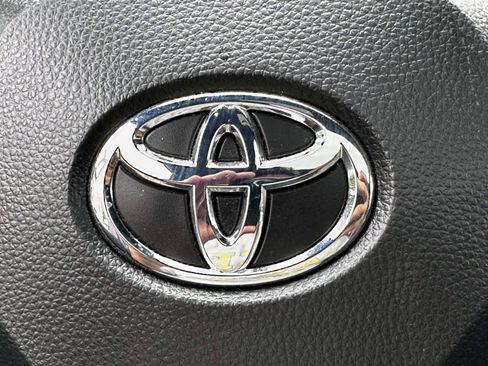 Certified 2025 Toyota Corolla XSE FWD image 28