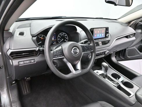 Used 2022 Nissan Altima 2.5 S FWD image 14