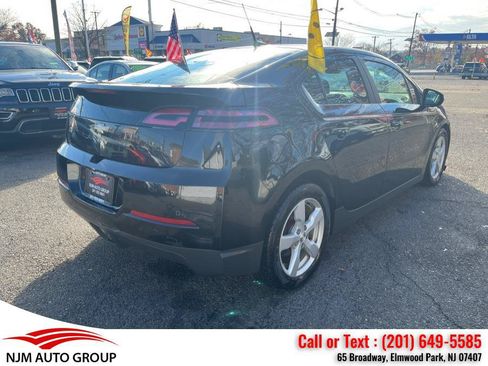 Used 2014 Chevrolet Volt w/ Enhanced Safety Package 2 FWD image 12