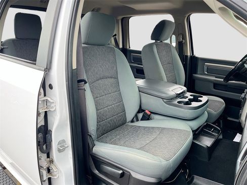 Used 2019 RAM 1500 Big Horn image 25