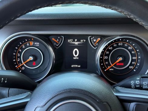 Used 2020 Jeep Wrangler Sport image 12