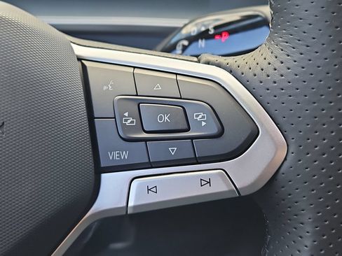 New 2026 Volkswagen Tiguan SE R-Line AWD/4WD image 19