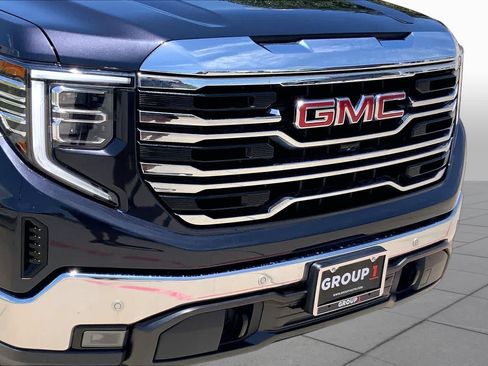 Used 2025 GMC Sierra 1500 SLT AWD/4WD image 30