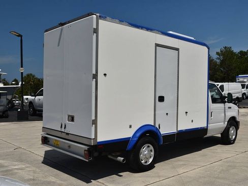 Used 2023 Ford E-350 and Econoline 350 Super Duty w/ Power Windows & Locks Group RWD image 7