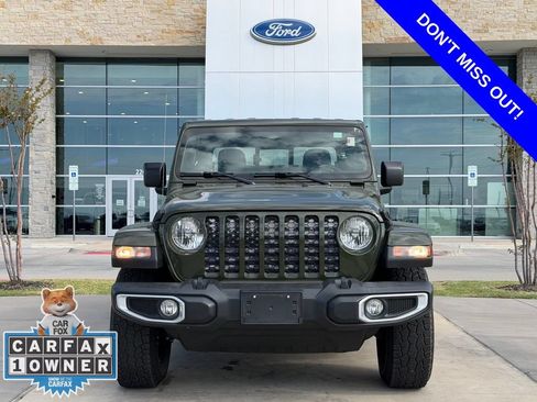 Used 2021 Jeep Gladiator Sport AWD/4WD image 2