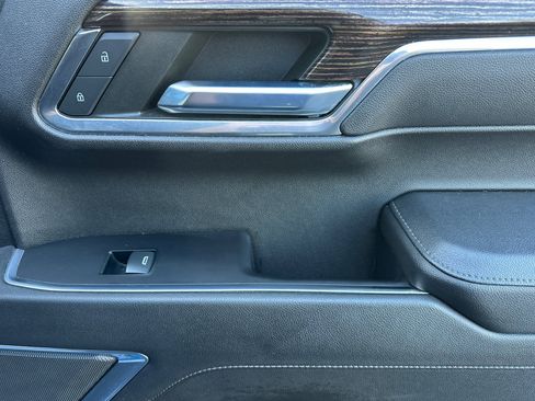 Used 2022 GMC Sierra 1500 Elevation image 21