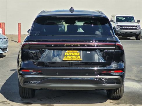 New 2026 Lincoln Nautilus Reserve w/ Jet Appearance Package image 5