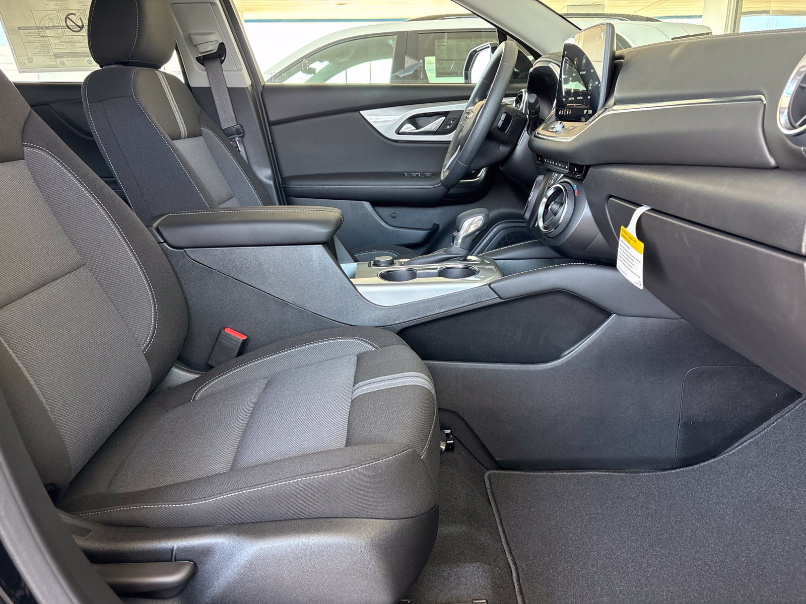 New 2026 Chevrolet Blazer LT w/ Midnight/Sport Edition FWD image 18