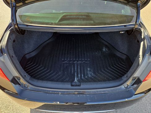 Used 2014 Honda Accord Touring image 12
