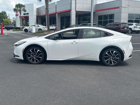 Used 2025 Toyota Prius Plug-In Hybrid w/ Limited Premium Package FWD image 4