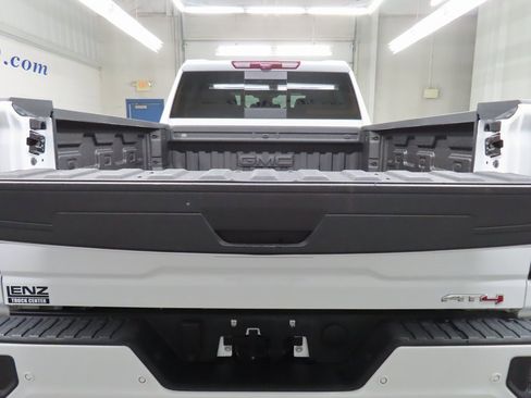 Used 2025 GMC Sierra 3500 AT4 w/ AT4 Premium Plus Package image 41