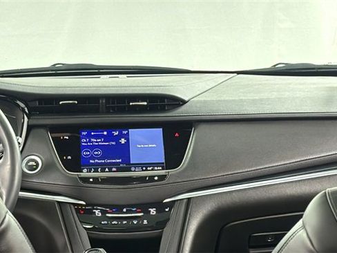 Used 2025 Cadillac XT5 Premium Luxury image 17
