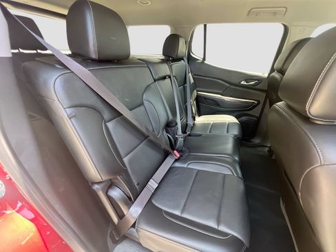 Used 2023 GMC Acadia SLT AWD/4WD image 29