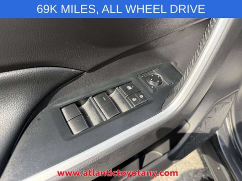 Used 2020 Toyota RAV4 LE w/ Carpet Mat Package AWD/4WD image 21
